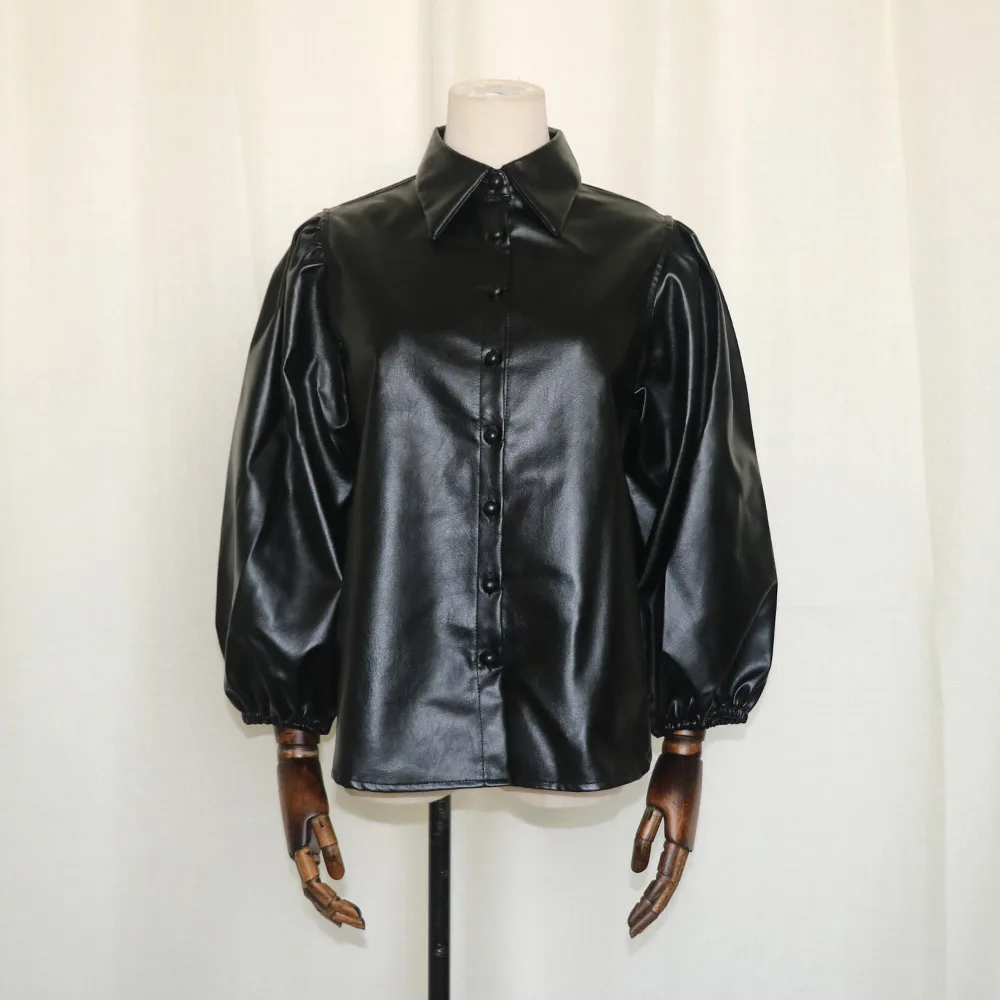 Женская блузка из искусственной кожи черная Свободная рубашка с отложным