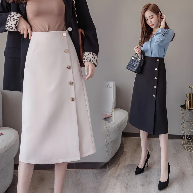 Женская облегающая юбка средней длины однобортная с высокой талией и разрезом по