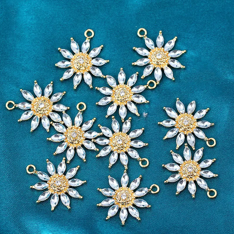 

Full Rhinestone Sunflower Charms Gold Color Metal Flower Plant Pendant Bulk For DIY Fashion Jewelry Finding Necklace Accessories