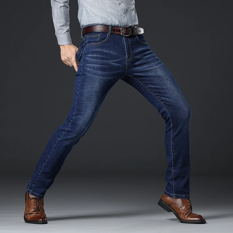 Мужские облегающие джинсы слегка расклешенные зауженные от известного бренда