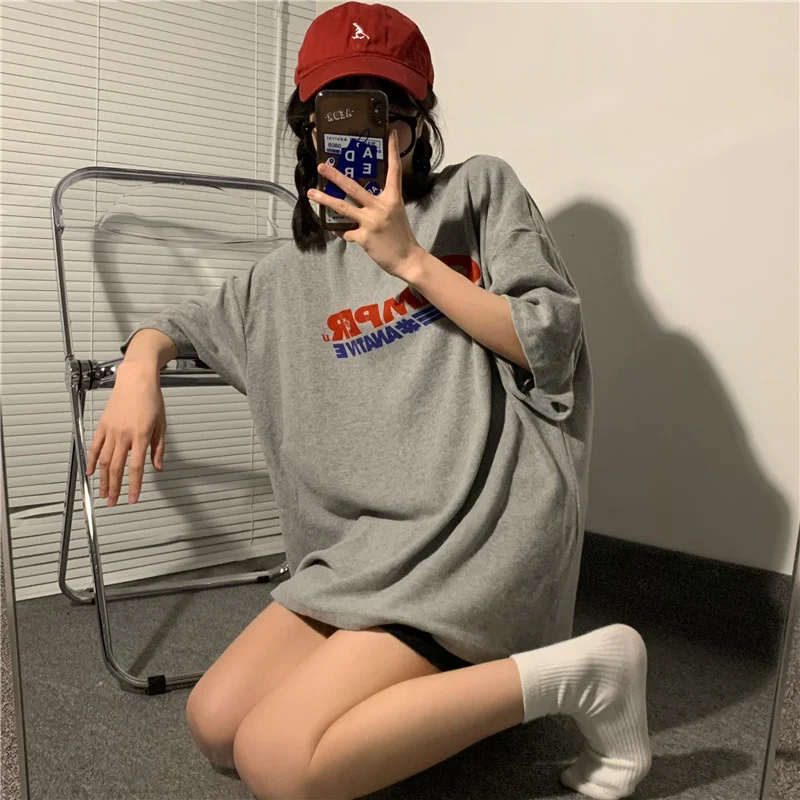 Женская футболка с коротким рукавом свободная простая средней длины принтом