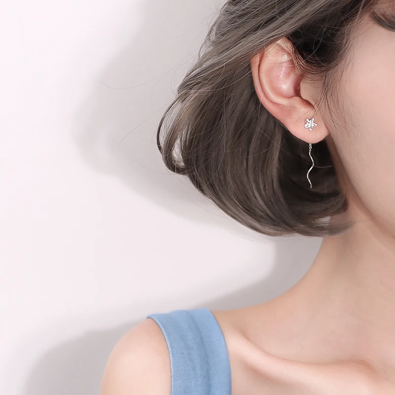 Серебряные серьги подвески с цветком и кисточкой S925 элегантные волнистые для