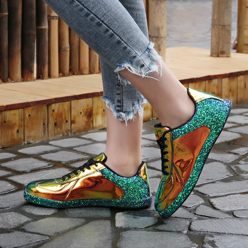 Женские блестящие туфли FLARUT для скейтборда женские удобные кроссовки на