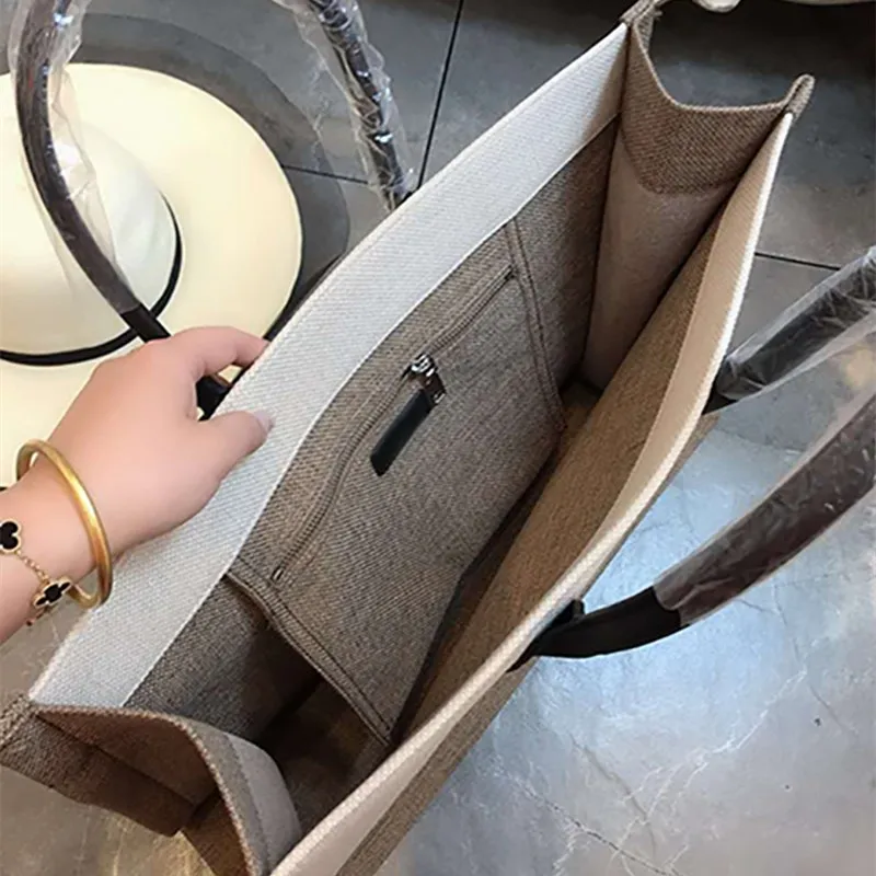 

Women's Handbags
