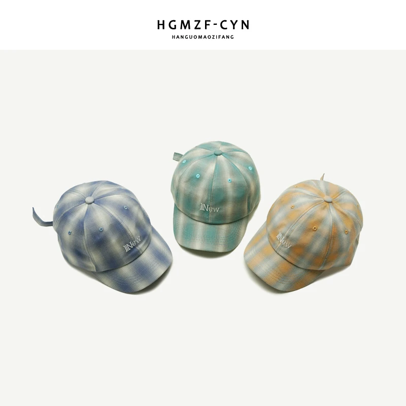 Бейсболки в клетку из хлопчатобумажной ткани с вышитым лозунгом | Аксессуары для