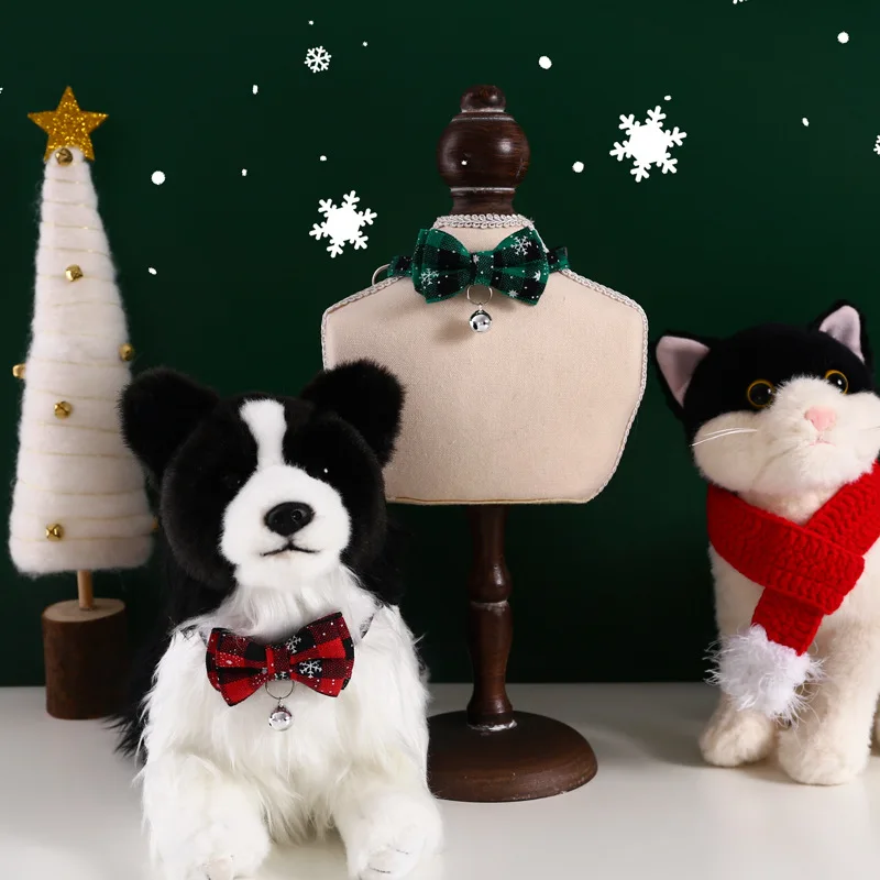 

Dog collar with bow knot classic Christmas lattice snowflake design with light adjustable buckle suitable Various types of dogs