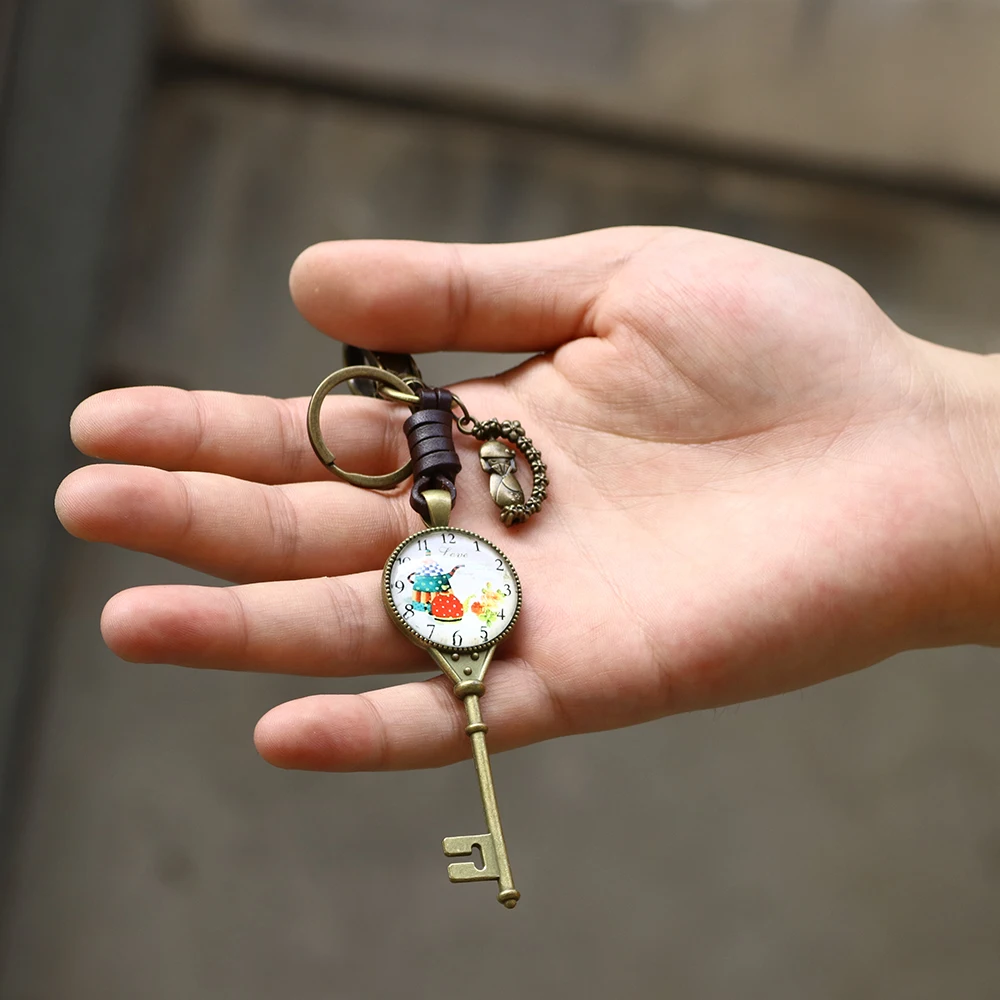 Ретро Бронзовая форма Колоки брелок красивые и привлекательные часы кварцевые