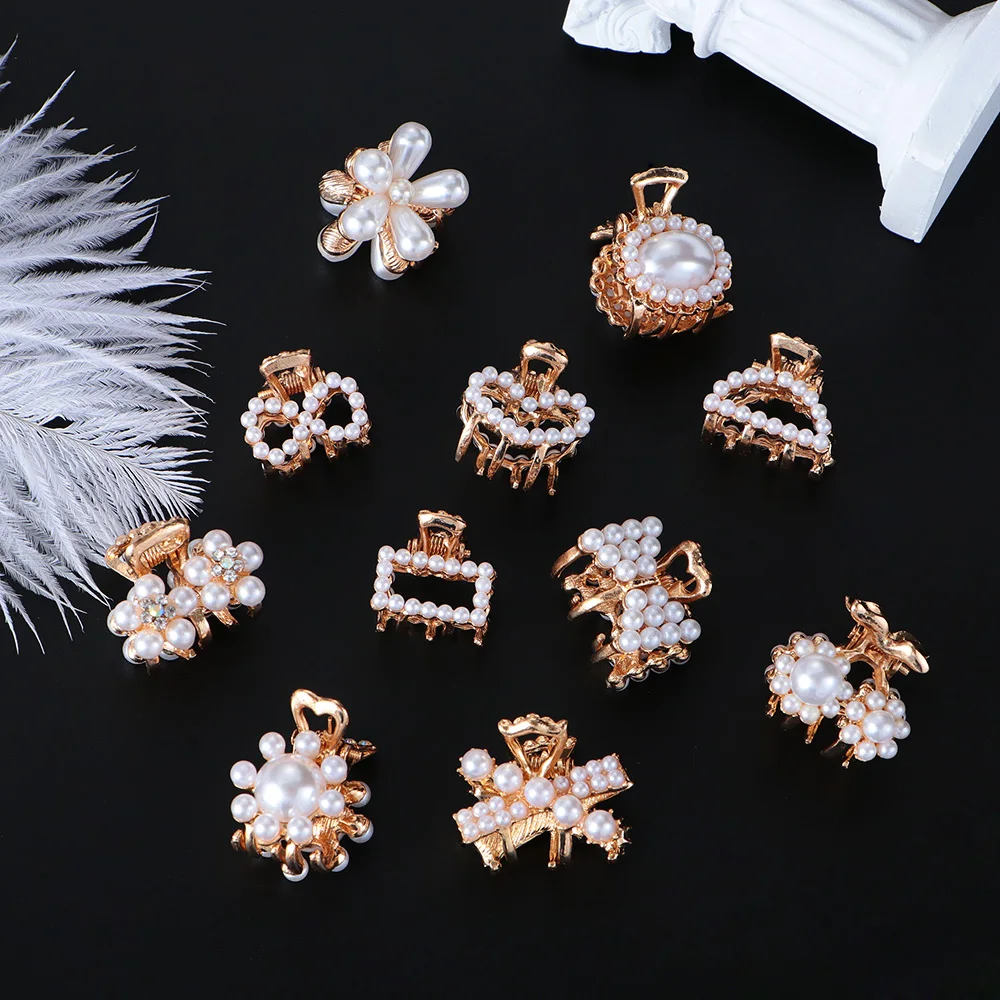 

Women Girls Mini Pearl Hair Claw Retro Rhinestone Flower Crab Claw Barrettes Hair Clip Wedding Hair Accessories Jewelry Gift