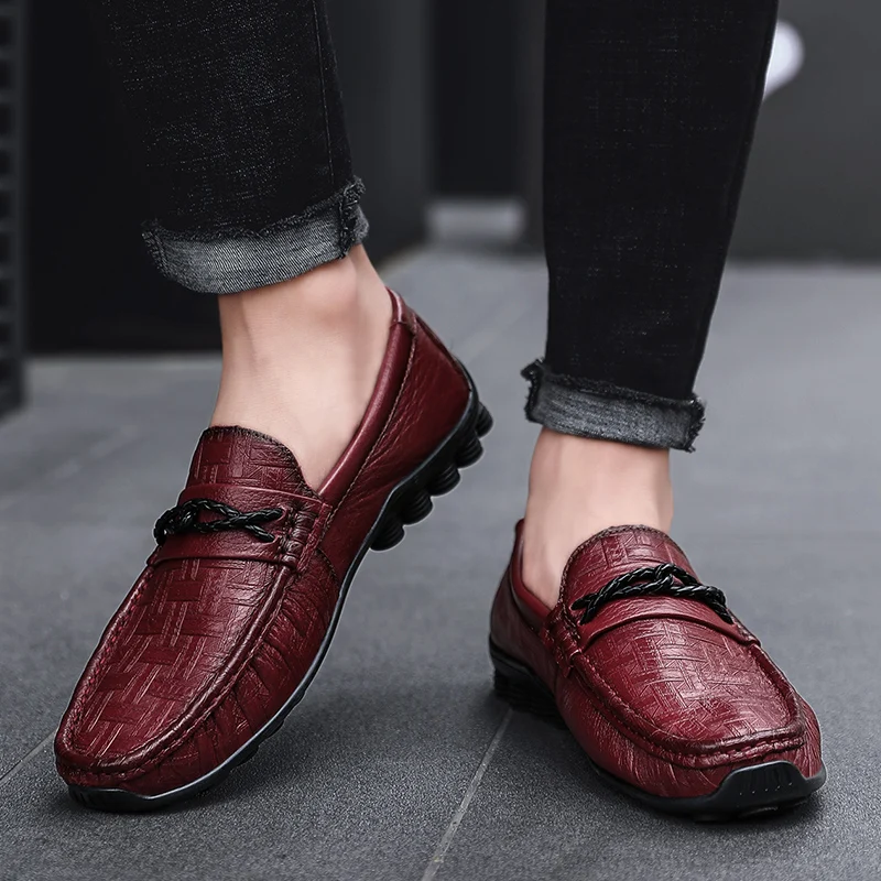 

Fashion brand men's shoes spring 2020 new leather weave plaid comfortable high quality metal accessories outdoor black loafers