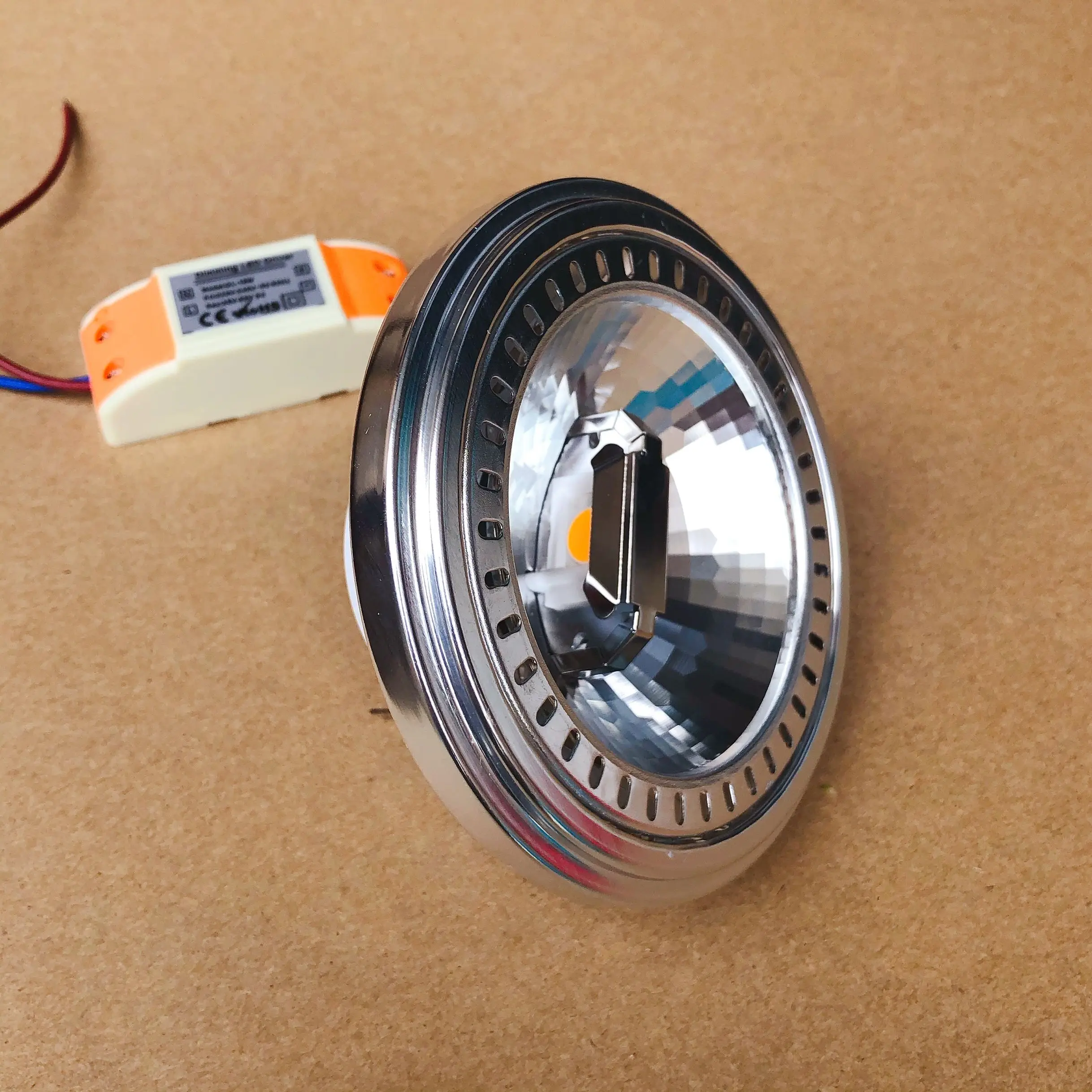 Светодиодный точечный светильник AR111 15 Вт с драйвером регулируемой яркостью 110 В