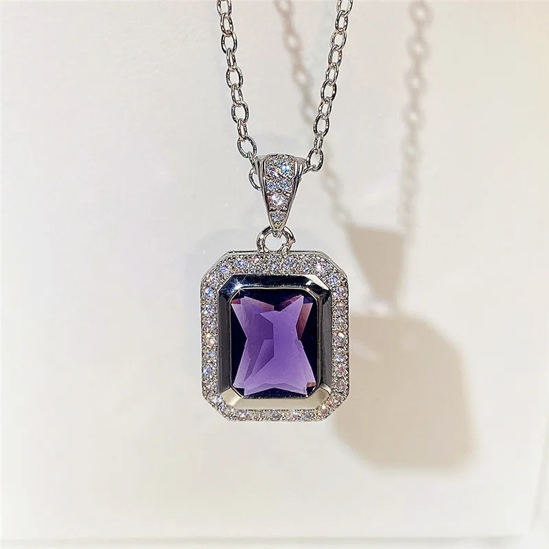 

Женское Ожерелье с кулоном из фианита, фиолетового/белого цвета