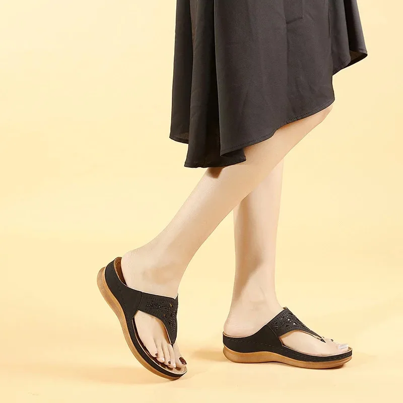 

BEYARNE Rhinestone flip flop women shoes wedge slippers 2021 summer soft big size 41 42 woman slides sandals ladies female