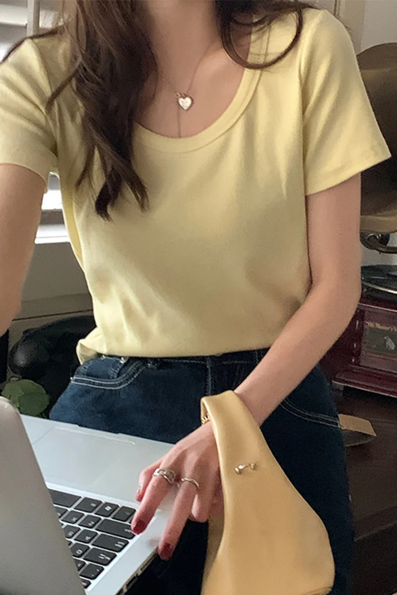 Футболка женская однотонная с коротким рукавом и круглым вырезом 6 цветов |