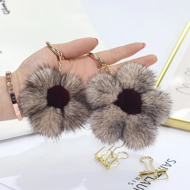 Брелок для ключей с норковым подсолнухом мягкий брелок помпоном из натурального