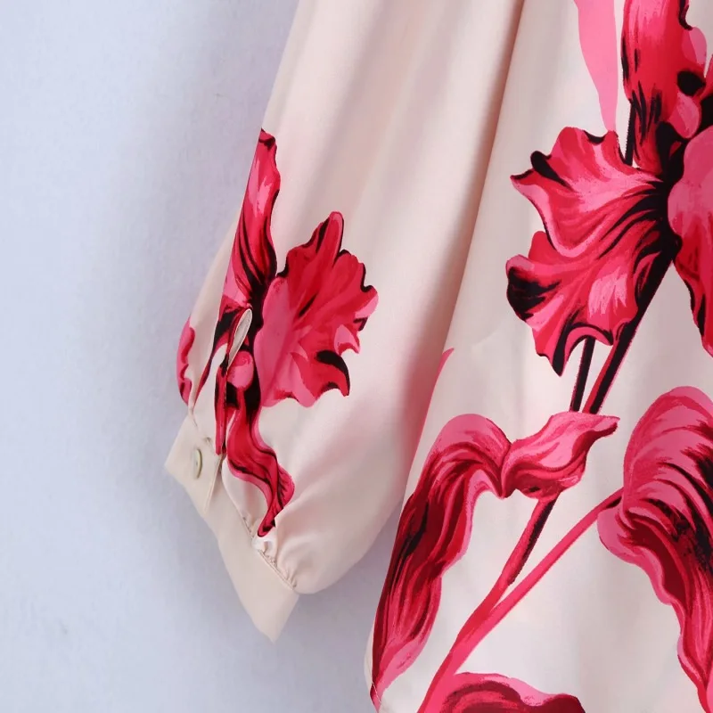 

2021 Women's Floral Print Long-Sleeved Shirt, Retro Lapel Single-Breasted Puff Sleeves, Irregular Hem, Fashionable Woman