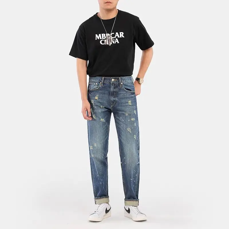 

American style casual and comfortable straight fit jeans