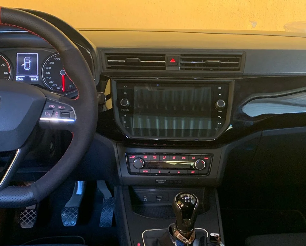 Автомобильный DVD-плеер CarPlay и Android 8 дюймов PX6 10 для SEAT Ibiza 2018 2019 RDS радио GPS Bluetooth 5 0 Wi-Fi