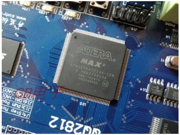 Для макетной платы DSP QQ2812 макетная плата TMS320F2812 + CPLD |