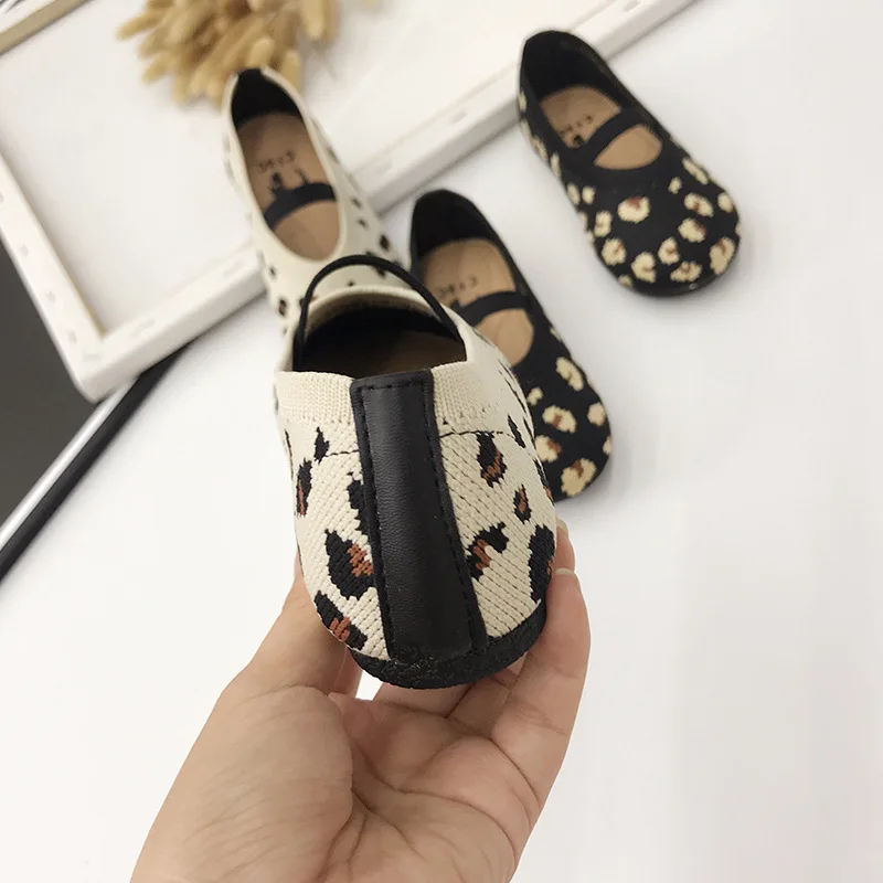 Обувь для маленьких девочек WLG демисезонная детская обувь бежевого и черного