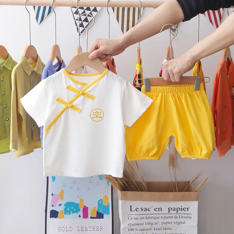 

Детский костюм с короткими рукавами, красивый мужской комплект из двух предметов в национальном стиле, модная новая детская одежда 2020