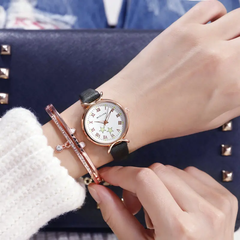 

Nice Pop Watch Women Fashion Casual Leather Belt Watches Simple Ladies's Small Dial Quartz Clock Dress Wristwatches Lady Watch