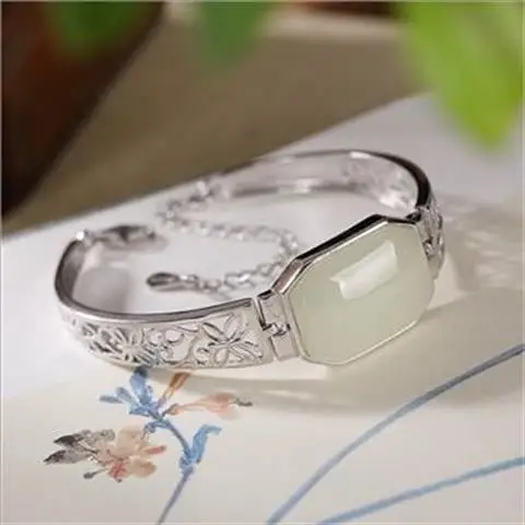 

Hetian Jade Hollow Butterfly Bracelet S925 Sterling Silver White Jade Geometric Pattern Bracelet Watch-Shaped Sterling Silver Br