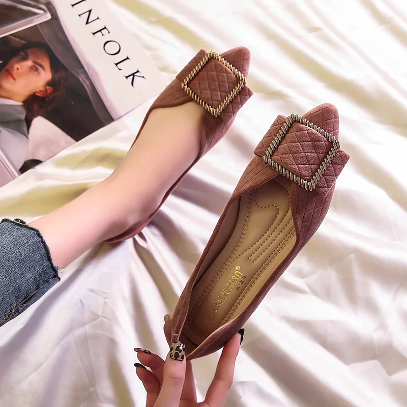 Мокасины женские с острым носком однотонные повседневные удобные лоферы