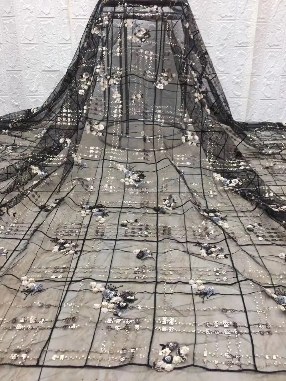 

Nice Evening Tulle Lace Cloth Lady French Net Lace Fabric With Sequins PAN430(5Yards/lot)