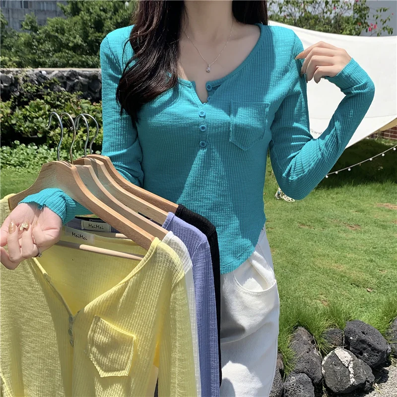 

Ранняя осень, дизайнерская футболка с длинным рукавом, чувство меньшинств, новинка 2021, женская модная молочная Милая Тонкая трикотажная кор...