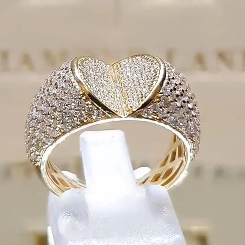 

Elegant Noble Woman Fashion Luxury Gold Color Heart Ring White Crystal Proposal Engagement Romantic Bride Wedding Jewelry