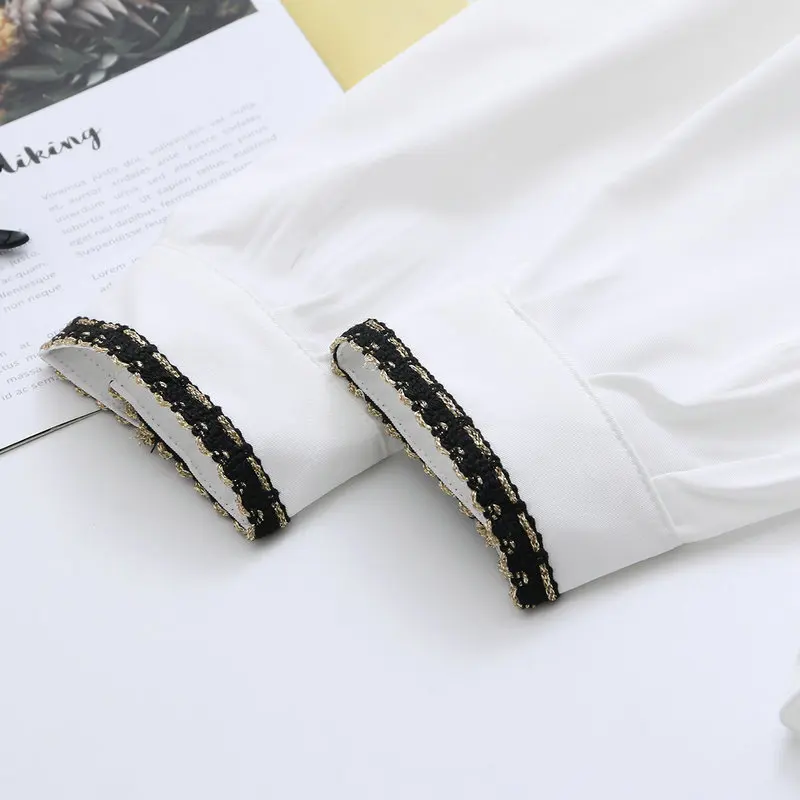 

2021 Spring New Women Plus Size Casual Top And Blouses Retro Fashion Border Pearl Button Long Sleeve Cotton Shirt 2112554