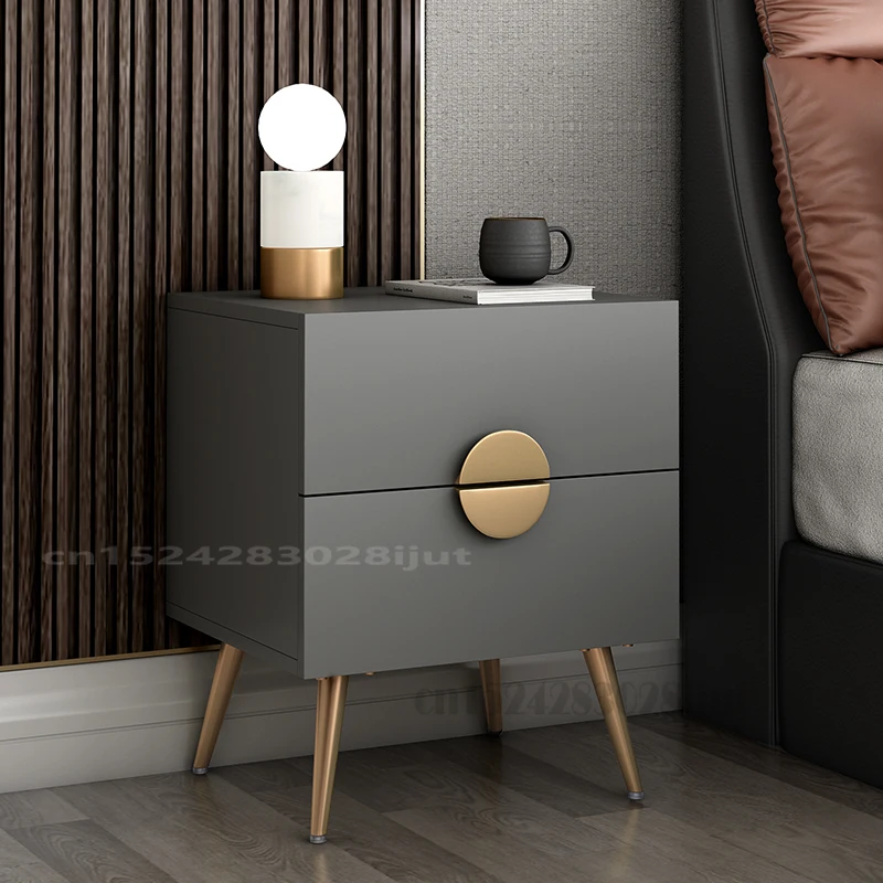 Светлый роскошный стильный минималистичный прикроватный шкаф