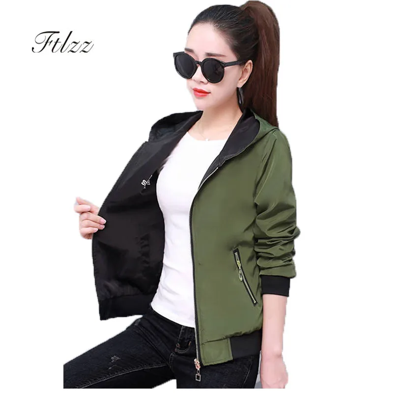 Куртка женская короткая приталенная с капюшоном и длинным рукавом зеленая