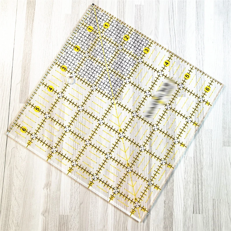 

15x15 см Акриловая линейки для квилтинга квадратная Двойная-Цветной сетки акриловые лоскутное Шаблоны Лоскутные инструменты; Прошитые вручн...