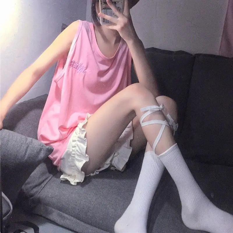 

Strapping stockings children's cross middle tube Street stockings women's trendy net red Japanese Lolita black and white soft