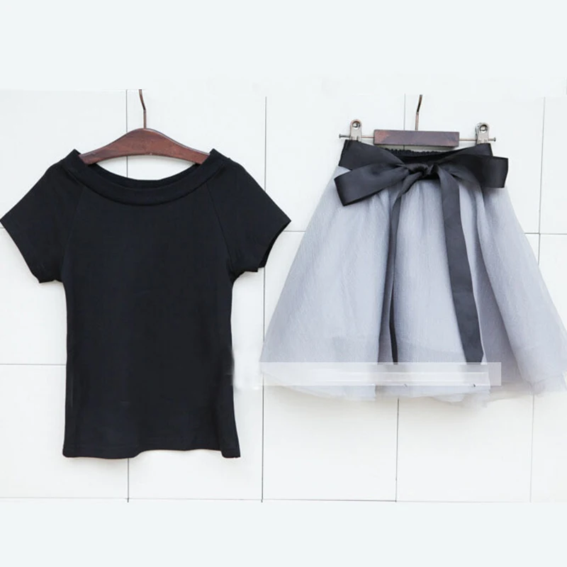 Новая летняя модная черная футболка с короткими рукавами и открытыми плечами