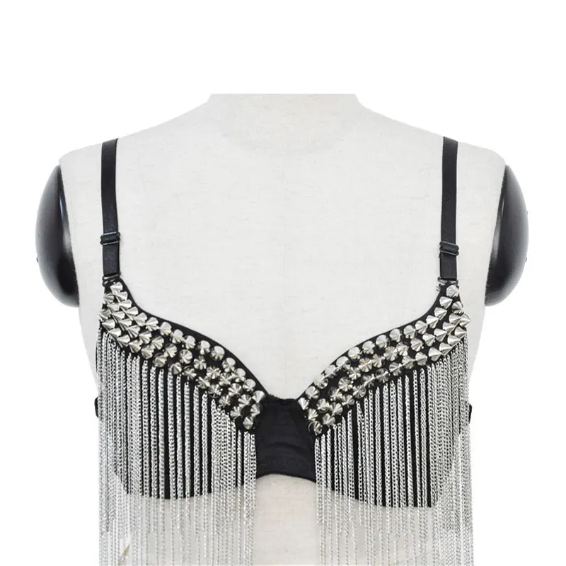 Черный яркий металлический бюстгальтер с кисточками и эффектом пуш-ап