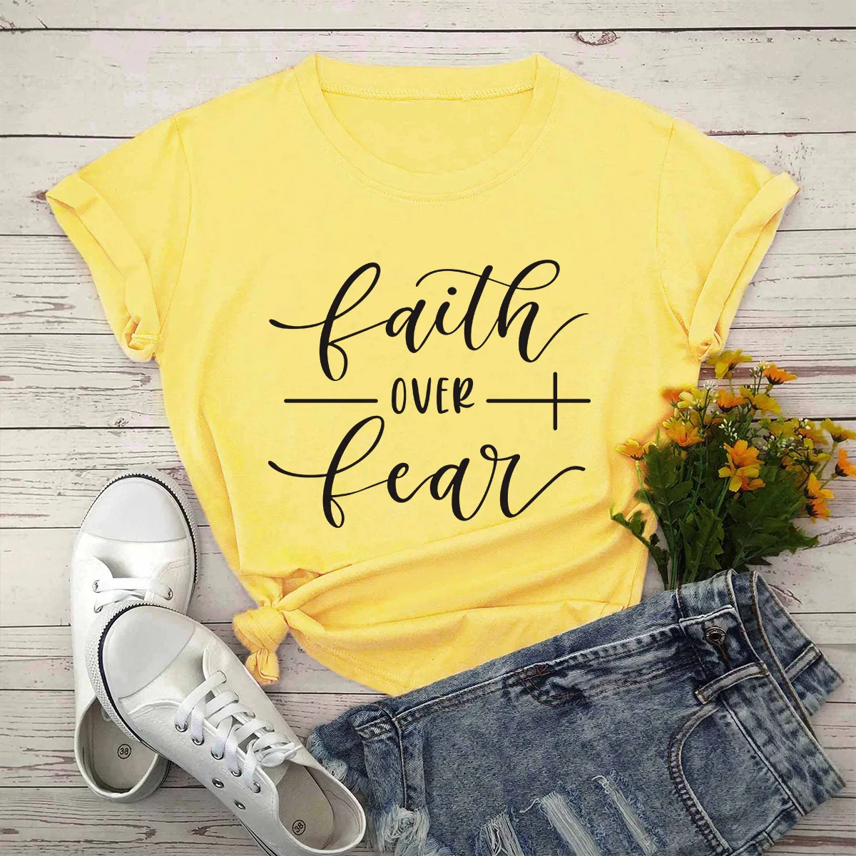 Faith более страха с буквенным принтом Футболка для женщин коротким рукавом О
