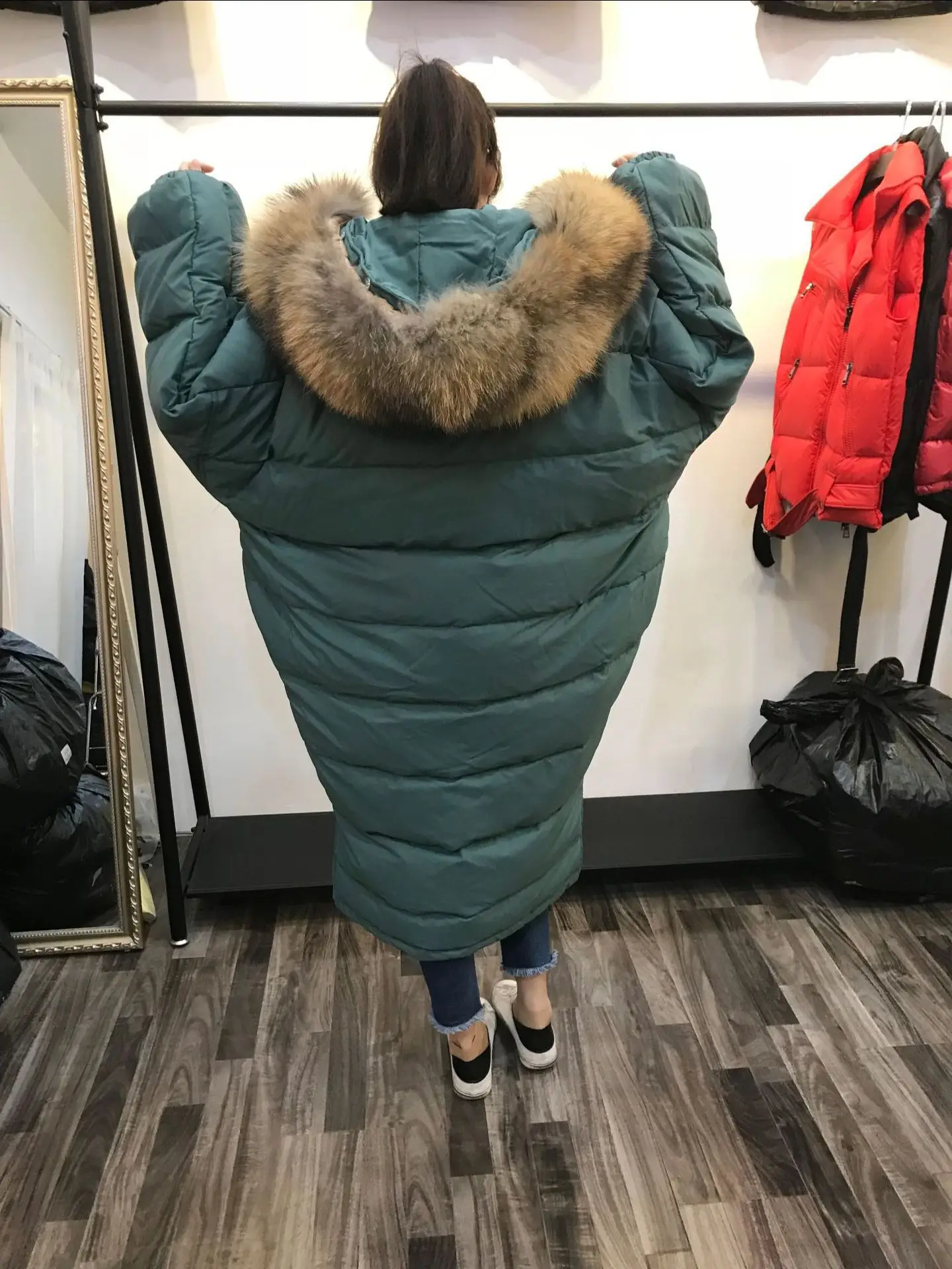 Летайте в Южную Корею! Dongdaemun, стиль, ультра большой меховой воротник, большой размер, X-long, выше колена, кокон, одеяло, пуховик, Женская куртка