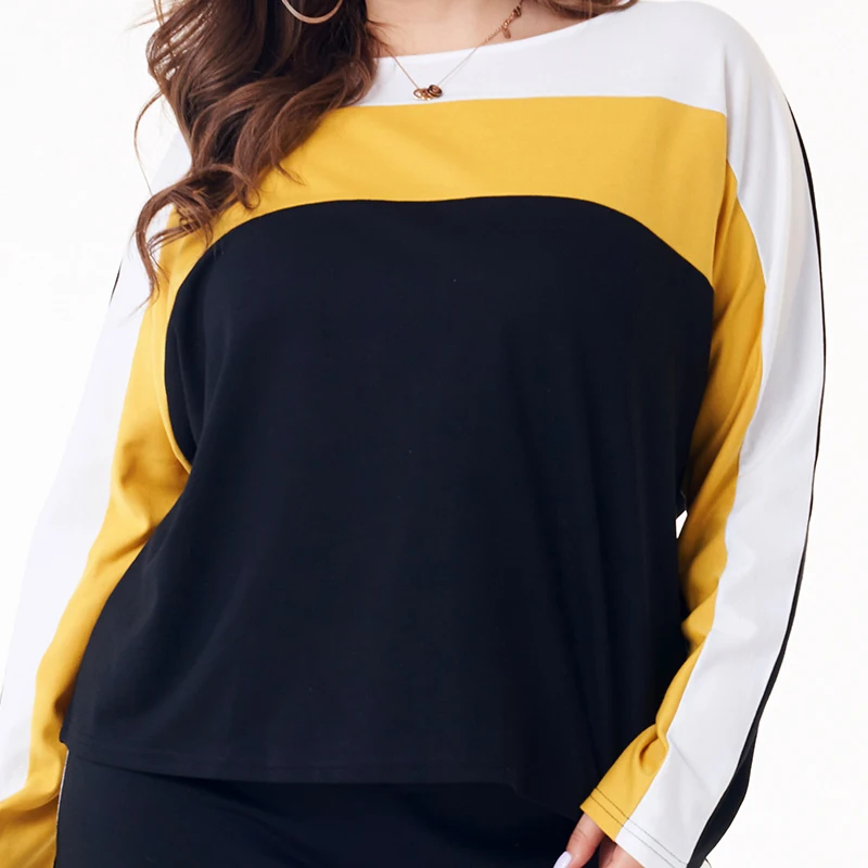 

Plus Size Clothes