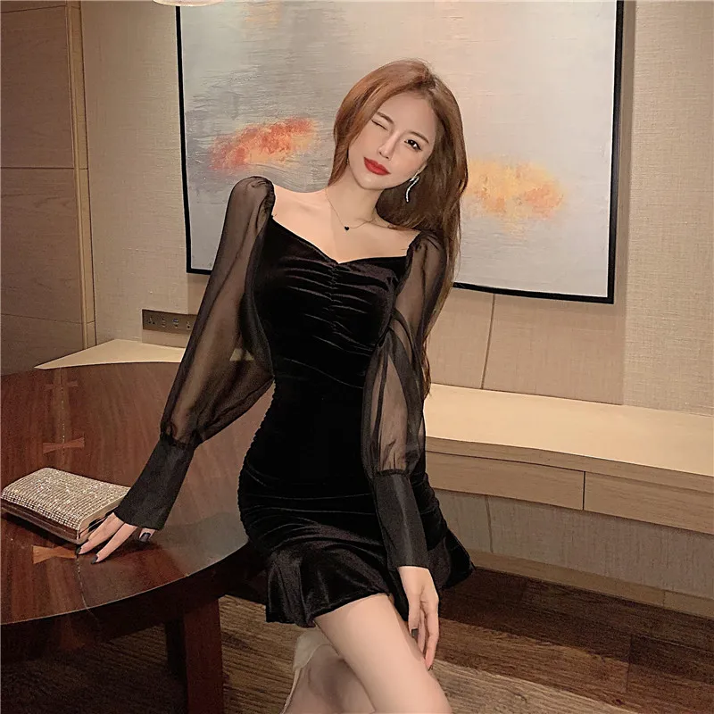 

New sexy perspective Tencel lantern sleeve stitching V-neck velvet dress