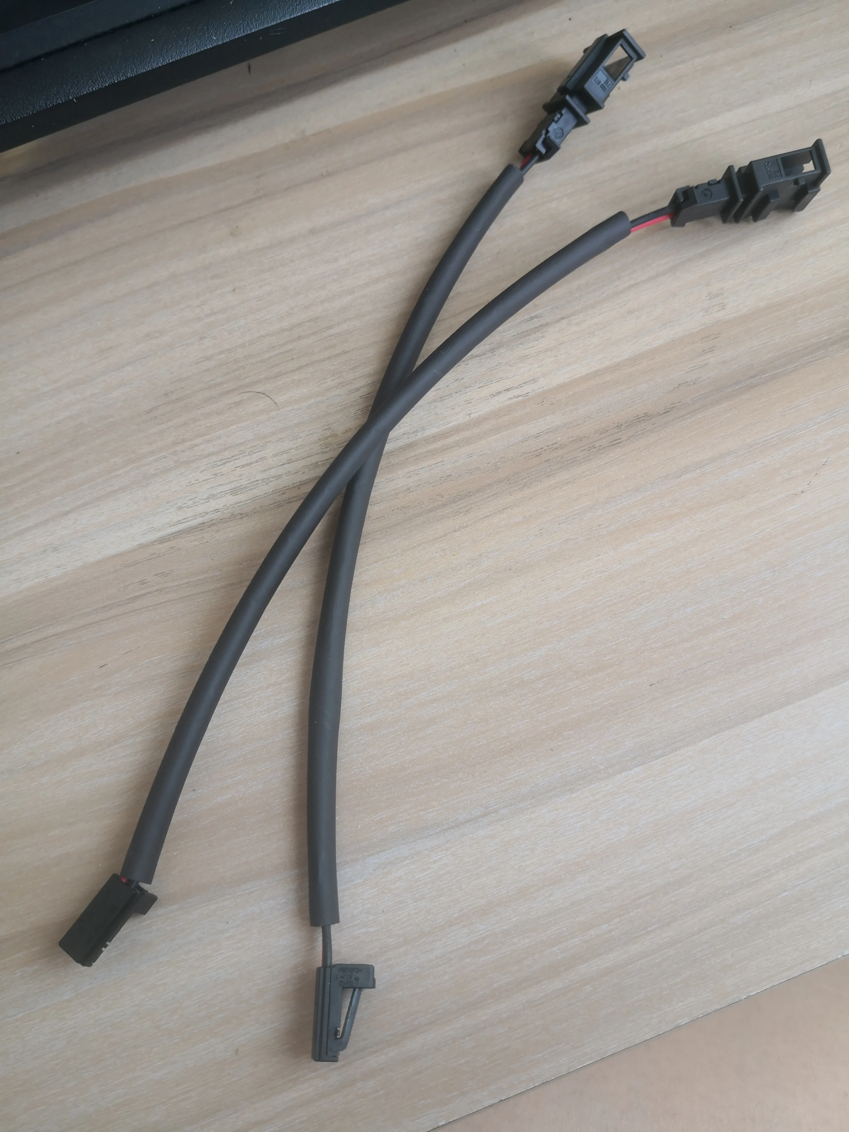 Светодиодный жгут для номерного знака с 2 контактами Avant Audi VW A4 S4 B8 8K 4B0971832 0 1534113 1