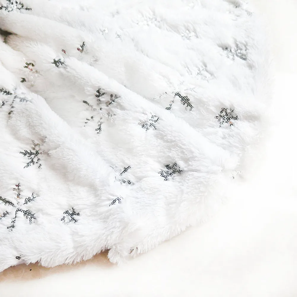 

Christmas Tree Decor White Christmas Tree Skirt Faux Fur Plush Snowflake Xmas Tree Mat Carpet New Year Navidad Home Decor