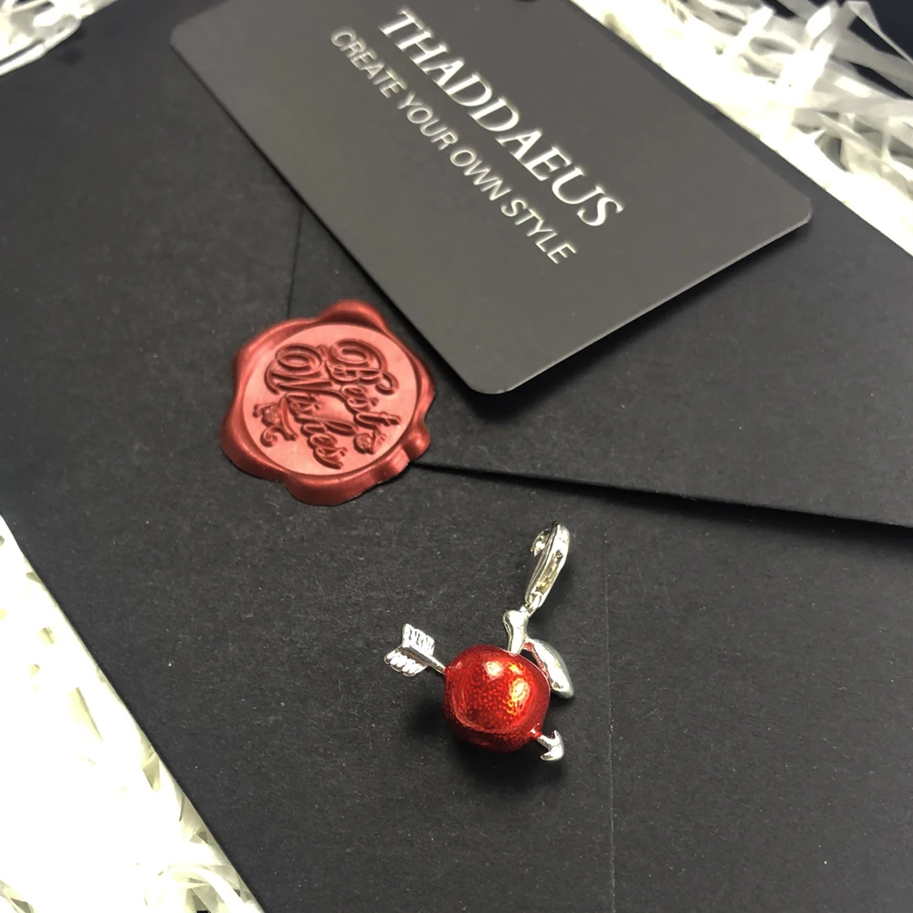 Очаровательная подвеска оптовая продажа стрелка нежное и ярко-красное яблоко