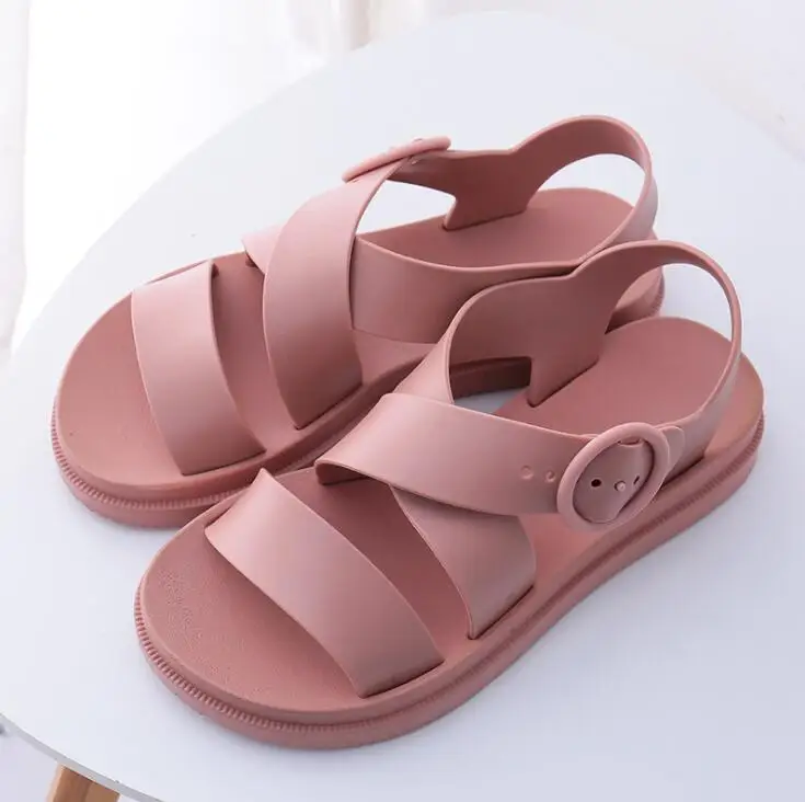 Rubber red Сандалии на плоской подошве, размеры 36-40 женская обувь мягкие прозрачные сандалии-гладиаторы с открытым носком и пряжкой Женская Повседневная пляжная обувь на плоской платформе - Цвет: Rubber red