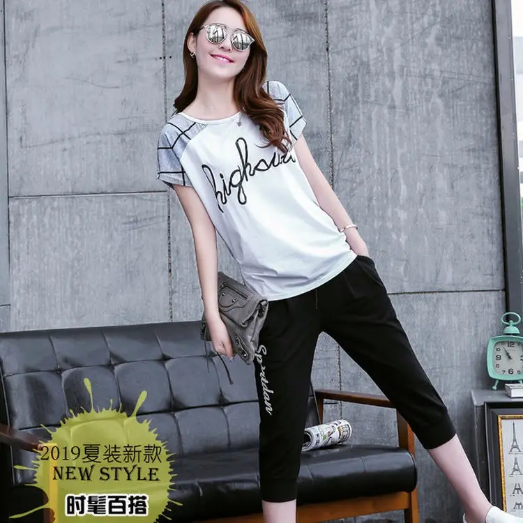 

2021 new summer sportswear Outfits women's short sleeve large size loose fashion Korean style cropped pants casual two-piece set