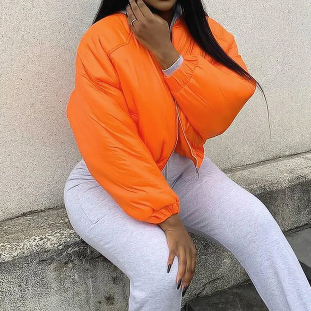 

Милая женская ярко-Оранжевая Куртка-пуховик, зимние теплые пуховики, блестящие кожаные парки, укороченные куртки на молнии, Женская