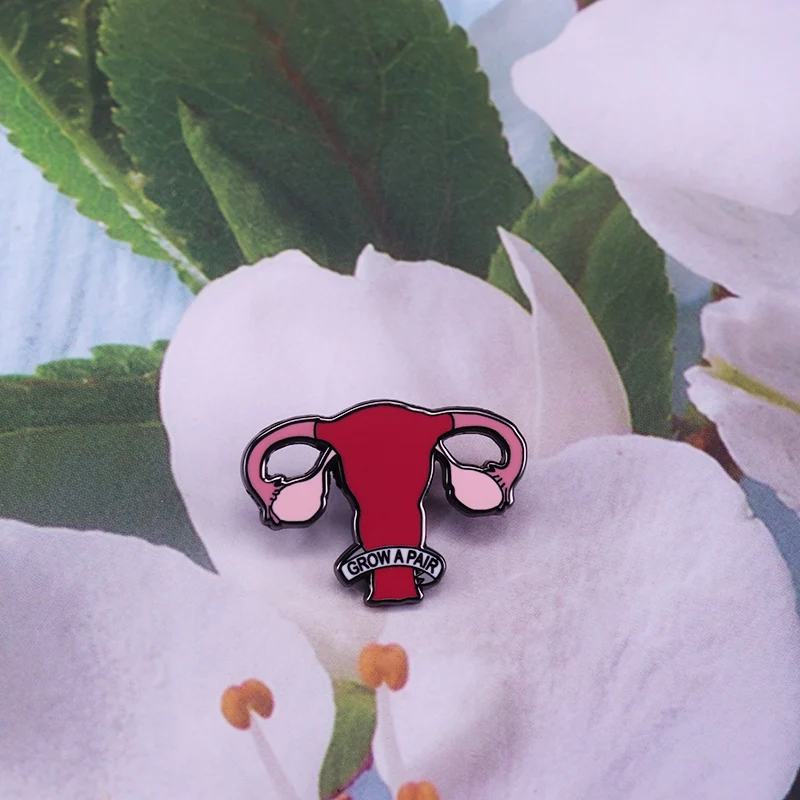 Увеличьте свою пару овников Женская значок феминистской девушки силы матки