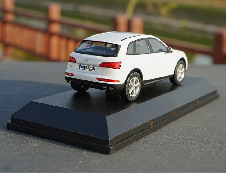 1:43 Q5 AUDI Q5 сплав модель автомобиля статическая Высокая имитационная металлическая модель автомобилей с оригинальной коробкой