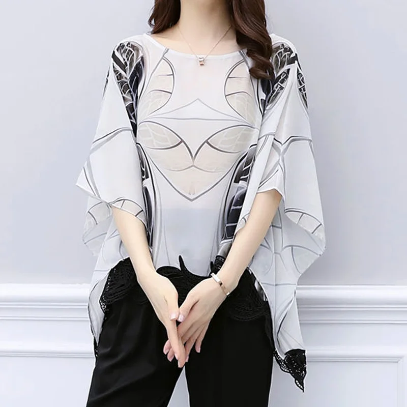 

Blouses Women Plus Size Blusas 2021 Summer Fashion Chiffon Lace Prints Splicing Bat Sleeve Irregular Fat Shirts Loose Tops Woman